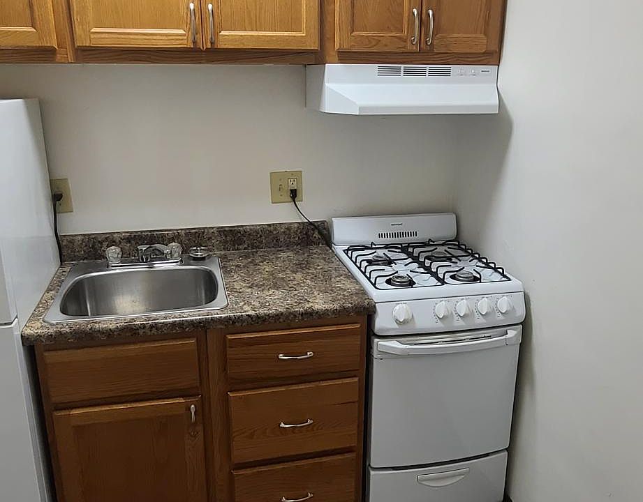 3211 Durand Ave Racine, WI, 53405 Apartments for Rent Zillow