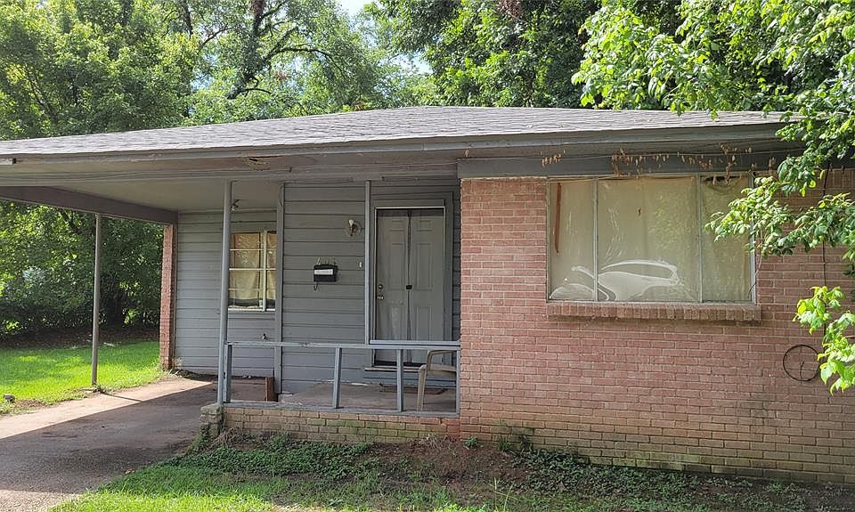 1st image of 404 Berry St