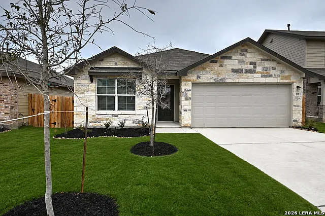 4 bed, 2.0 bath, 1703 sqft, $1,950 — Photo 1
