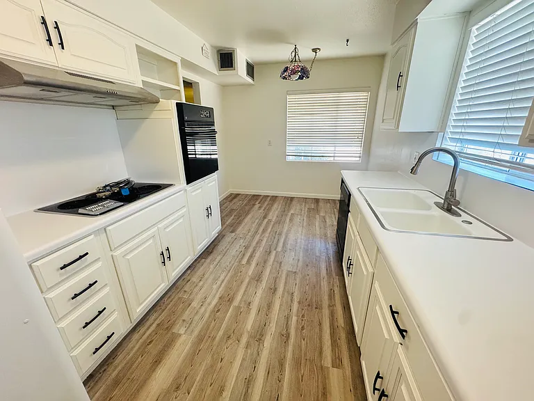 6420 E Windsor Ave — Photo 12