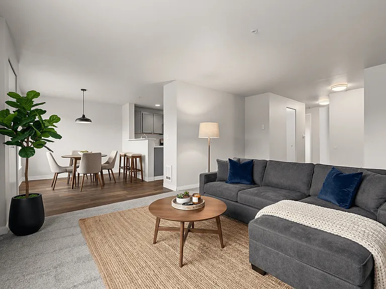 Deer Creek Apartments — Photo 20