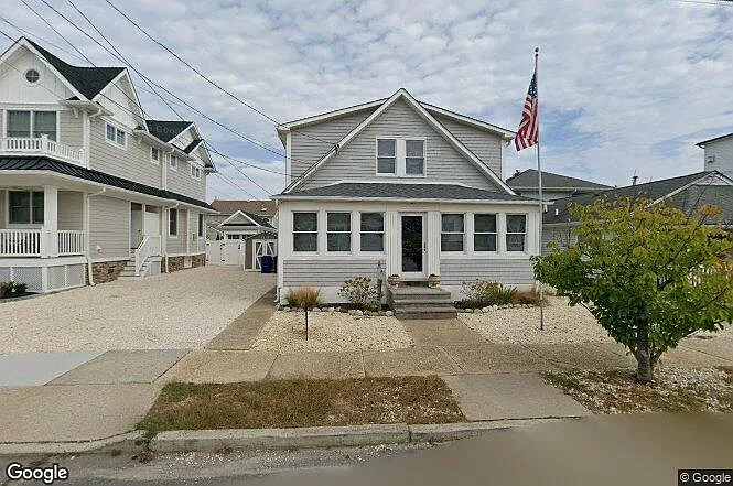 107 Bond Ave — Photo 34
