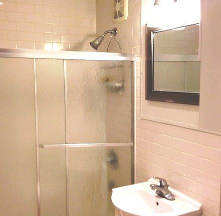 4th image of 70 Saint Johns Pl APT 4
