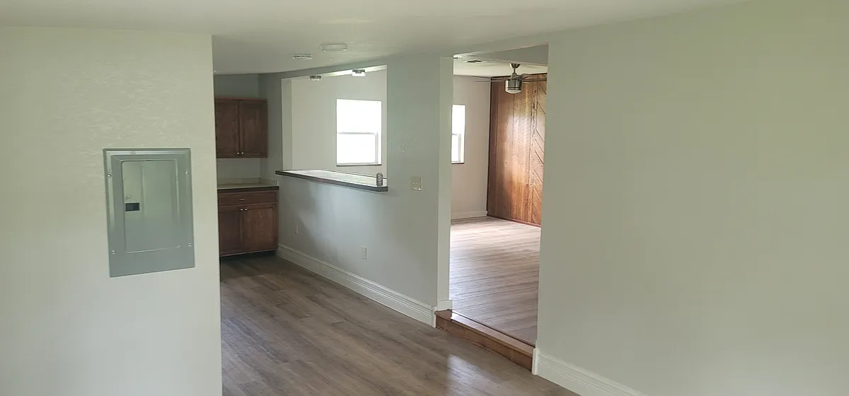 Building Photo - 1023 Shady Acres Ln