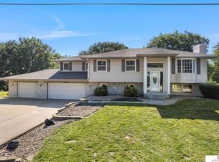 12508 N 40th St, Omaha, NE 68112