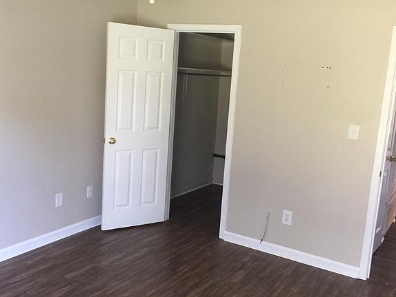 4th image of 616 Elk Lake Dr