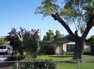 1484 E Whittaker Way, Dinuba, CA 93618