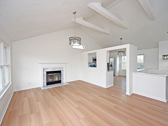 5th image of 1262 Victory Ln