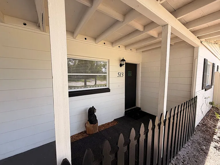 513 Balfour Dr — Photo 7