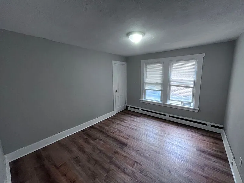 2 bed, 1.0 bath, 1130 sqft, $1,100 — Photo 3