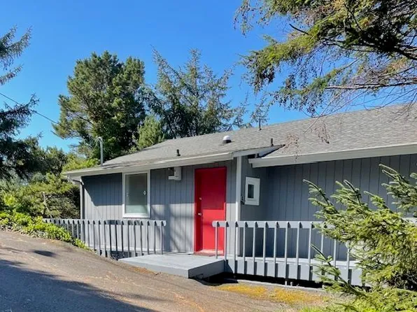 1135 SW Fleet Ave, Lincoln City, OR 97367
