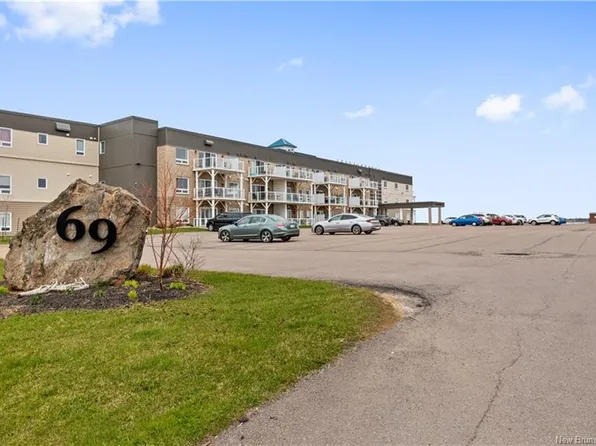 69 Cap Bimet Blvd #209, Beaubassin East, NB E4P 6X5