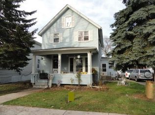 712 E Benton St, Aurora, IL 60505