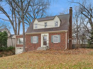 317 SW 42nd St, Des Moines, IA 50312