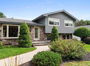 5048 River Heights DRIVE, Manitowoc, WI 54220