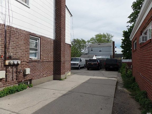 5th image of 2268 Hempstead Tpke