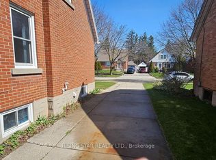 99 Brentwood Ave N, Kitchener, ON N2H 2C9