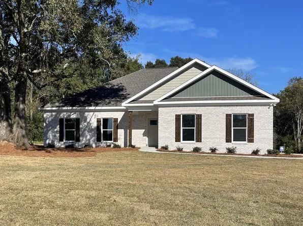 203 Mockingbird Trl, Newton, AL 36352