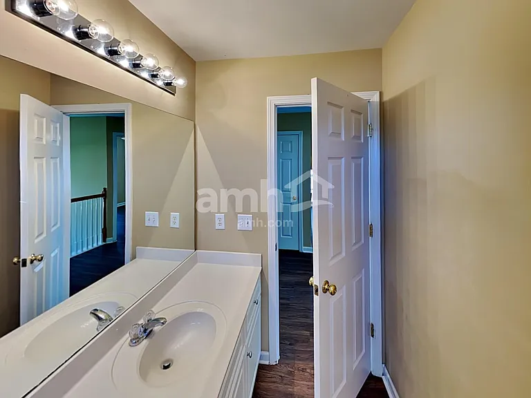 104 Lance Park Cir — Photo 17