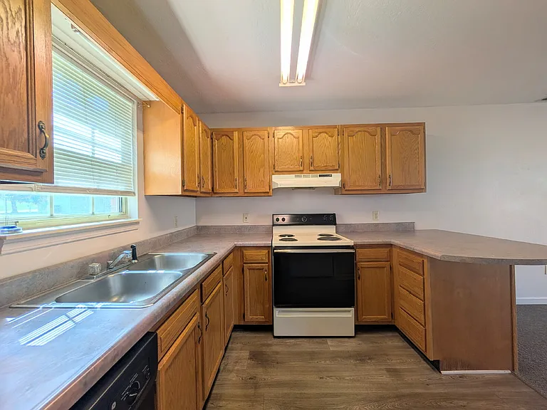 587 Baker Rd #H3 — Photo 3