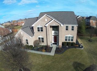 7848 Plantation Dr, Mason, OH 45040