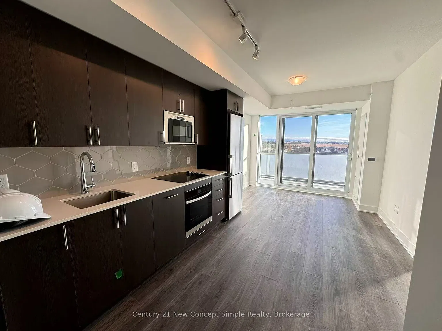 2 bed, $2,050 — Photo 2