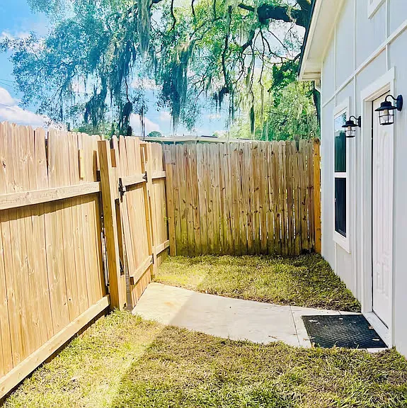 7356 Greenway Dr — Photo 22