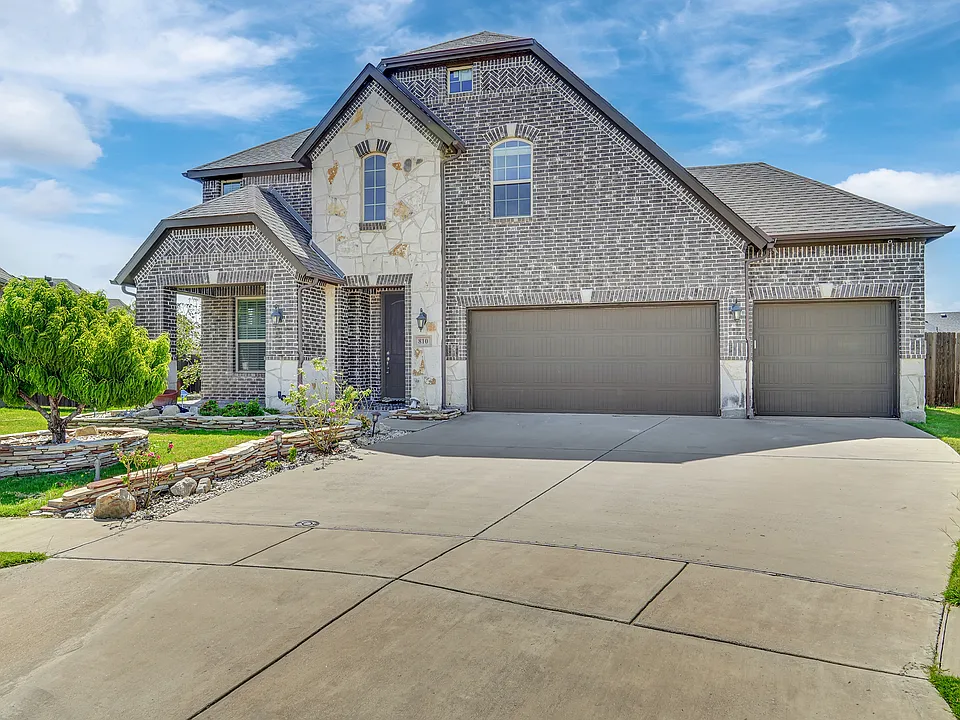 810 Acadia Ct