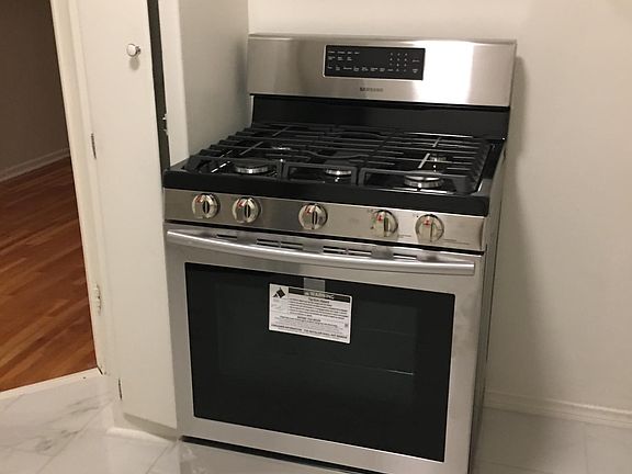 4th image of 9870 Vidor Dr #9870