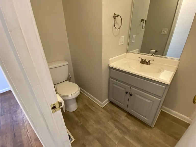 2053 Richard Ave — Photo 11