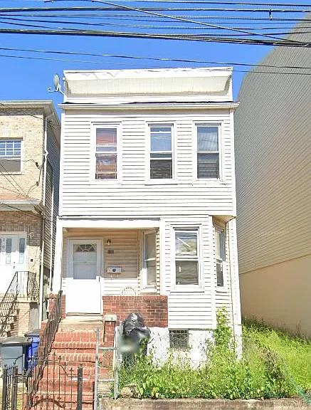 107 Palm St — Photo 1