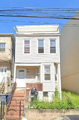 107 Palm St Photo 1