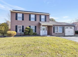 54 Markwood Dr, Howell, NJ 07731