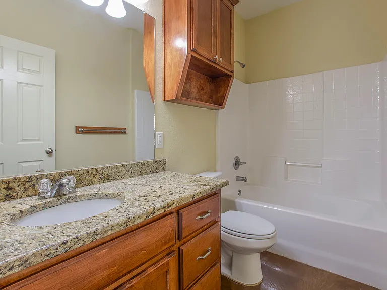 5700B Foxborough Dr — Photo 6