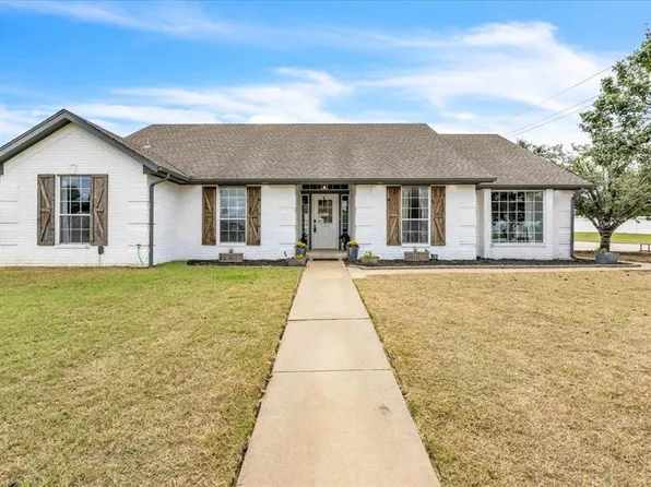 1301 Manchester Dr, Shawnee, OK 74804