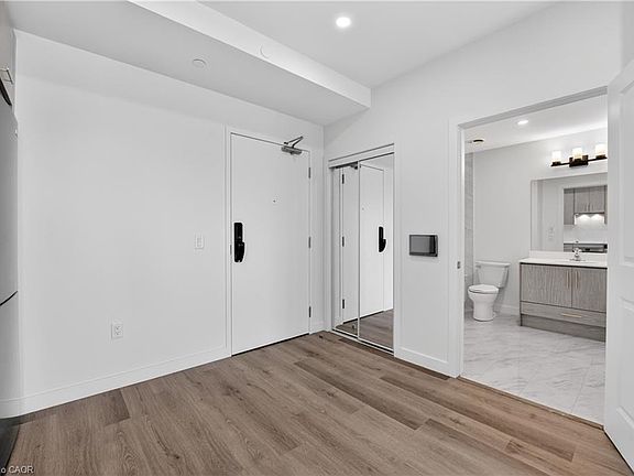 5th image of 461 Green Rd #321