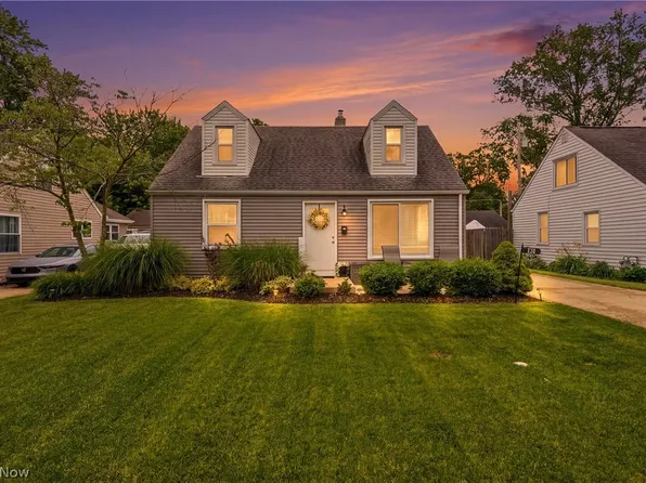 131 Forest Blvd, Avon Lake, OH 44012