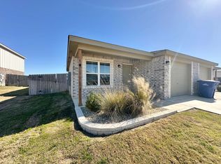 1712 Castroville Trl, Copperas Cove, TX 76522