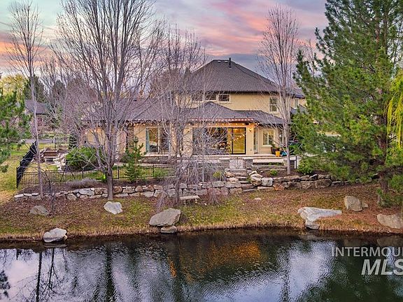 2nd image of 1049 E Riversong Dr