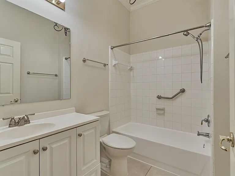 118 Robindale Cir — Photo 20