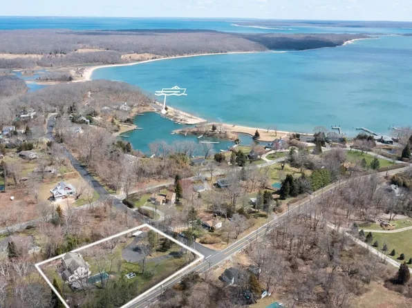 101 S Ferry Road, Shelter Island, NY 11964