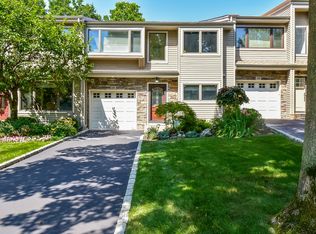 116 Lisa Dr, Northport, NY 11768