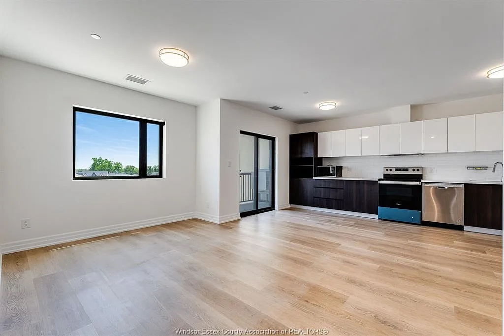 1 bed, 1.0 bath, 722 sqft, $1,900 — Photo 4
