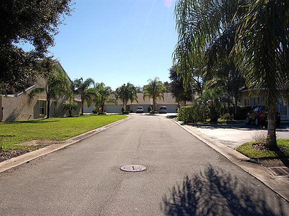 2nd image of 2223 Hawks Cove Cir