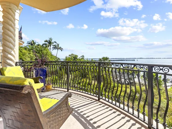 1533 NE Outrigger Landings Drive #3-205, Jensen Beach, FL 34957