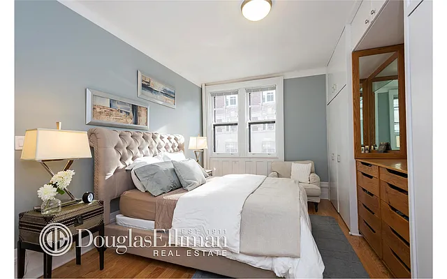 Sold by Douglas Elliman | media 15