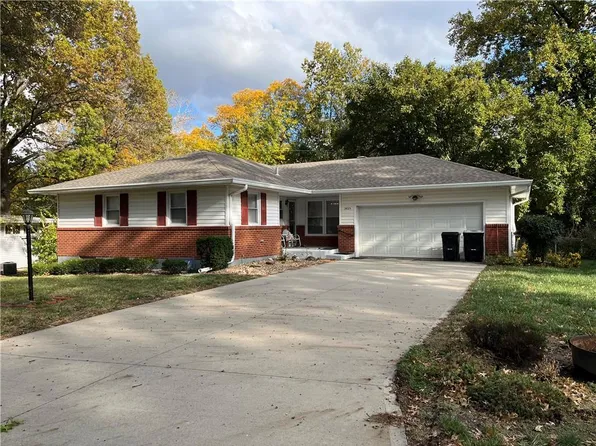 2823 S Collin Ave, Independence, MO 64052