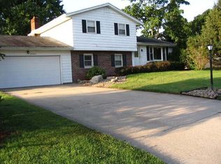 22464 Briarhill Dr, Goshen, IN 46528