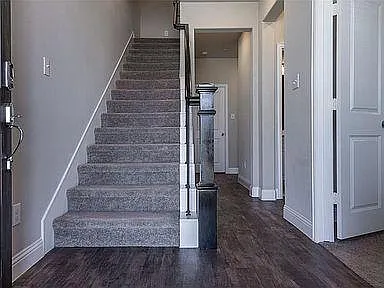 3 bed, 3.5 bath, 2054 sqft, $2,945 — Photo 4