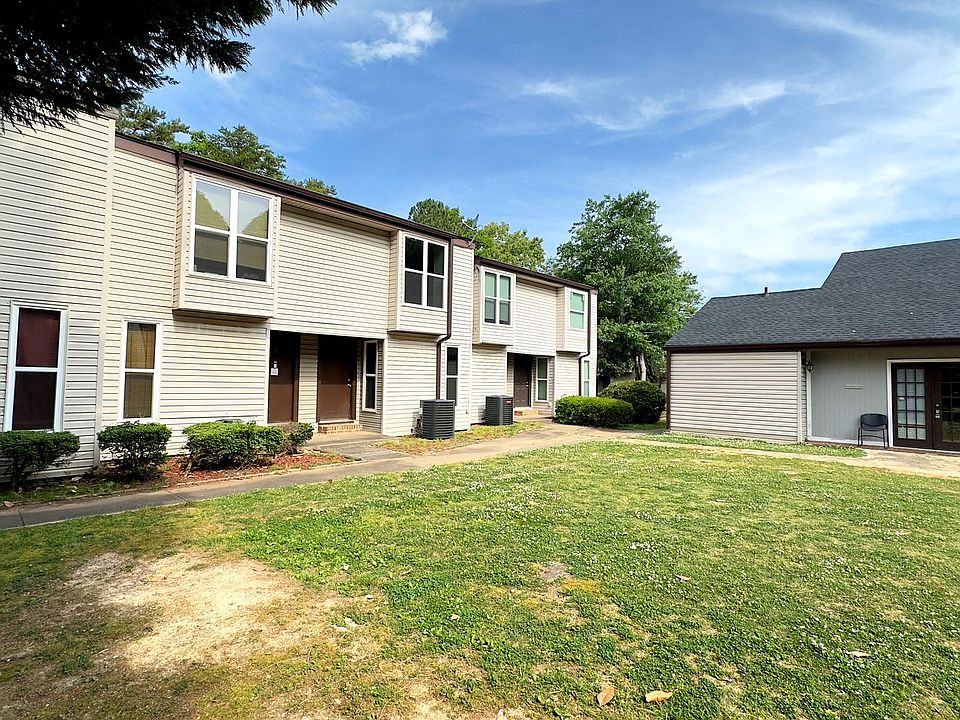 1st image of 344 20th Ave NE #F49